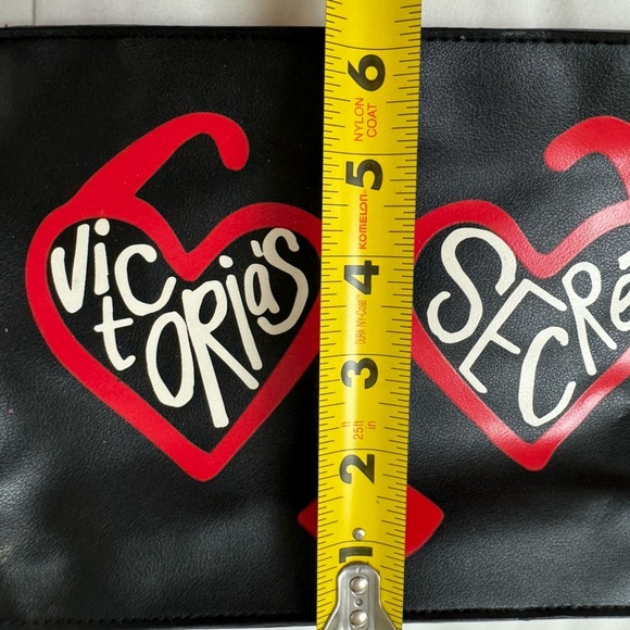 Victoria's Secret Black Too Glam To Give A Damn Makeup Cosmetic Bag Hearts Kiss - Picture 12 of 12